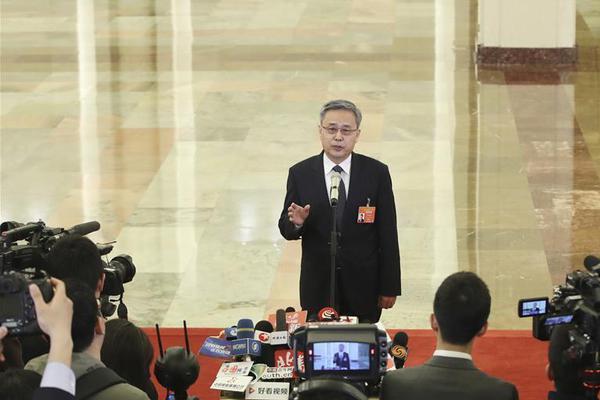【瓜神黑料】西尼吃瓜反差公報介紹