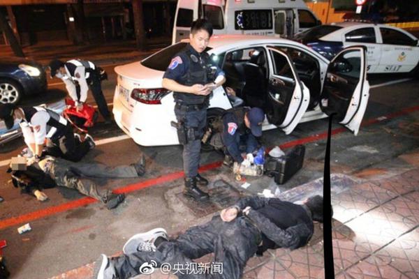 【黑料不打烊吃瓜】將新鮮蕨菜處理干凈